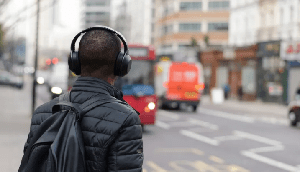 گوش دادن در خیابان به کتاب استعداد و آمادگی تحصیلی